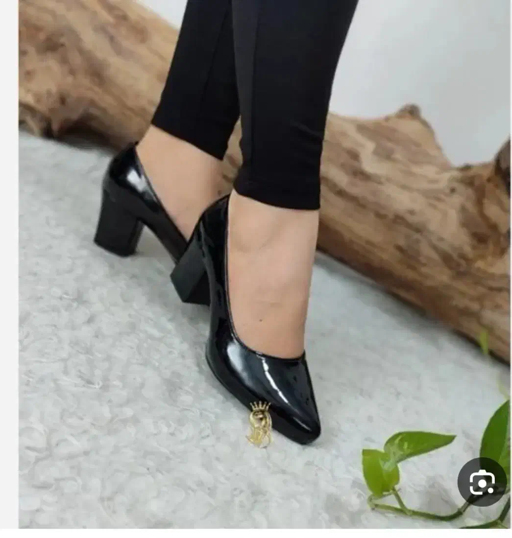 کفشورنی|کیف، کفش، کمربند|ملایر, |دیوار