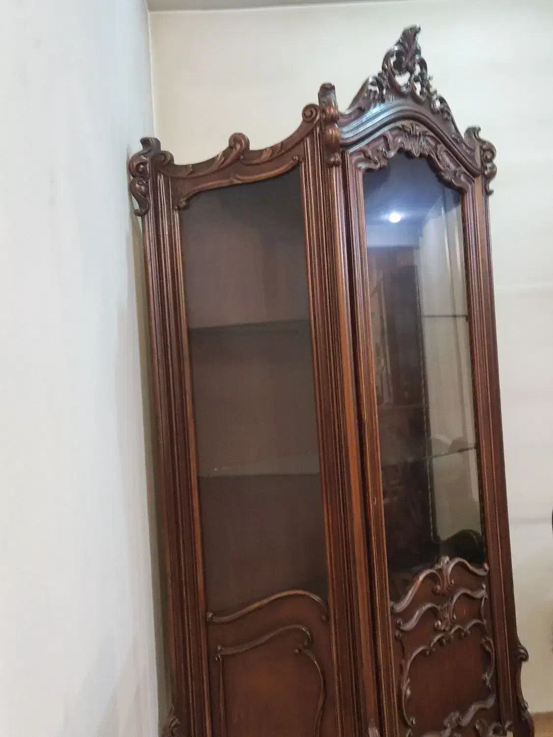 ویترین ایستاده|بوفه، ویترین، کنسول|اندیشه, اندیشه فاز ۱|دیوار