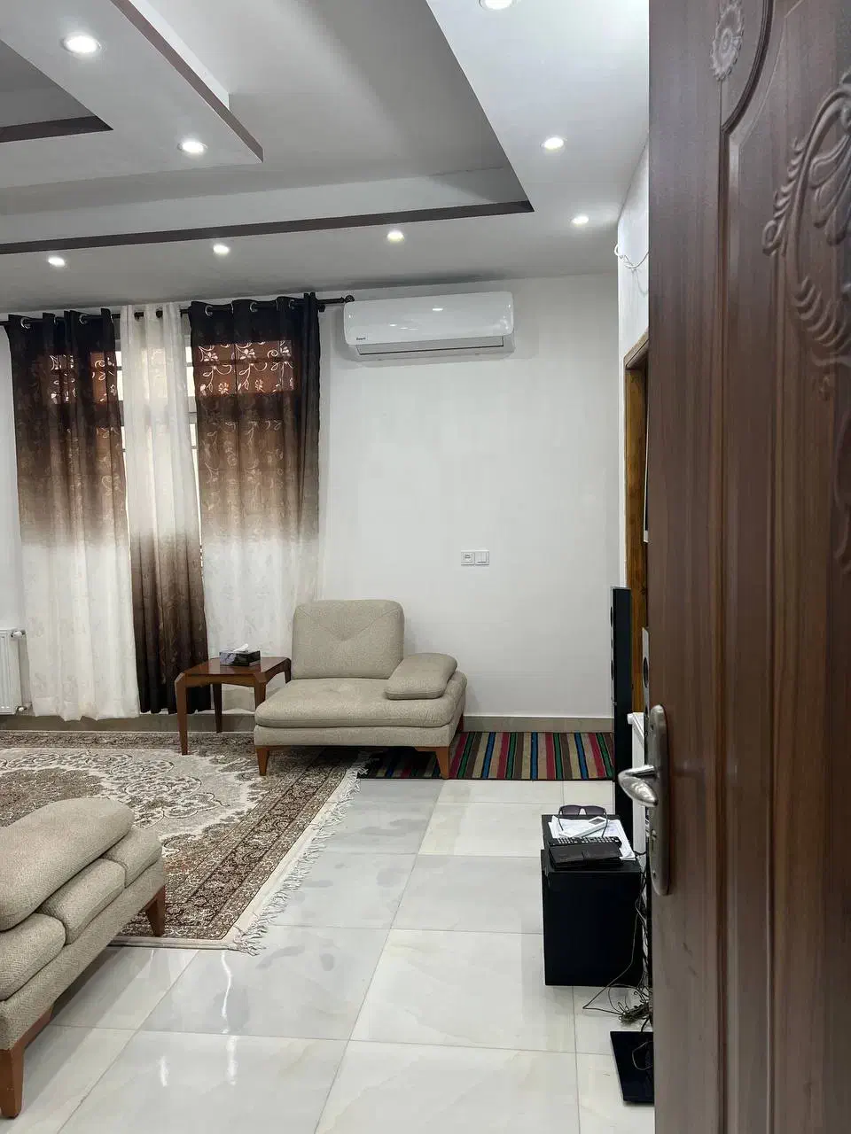 رهن کامل طبقه همکف نوساز با وسایل نو و تمیز|اجارهٔ آپارتمان|لنگرود, |دیوار