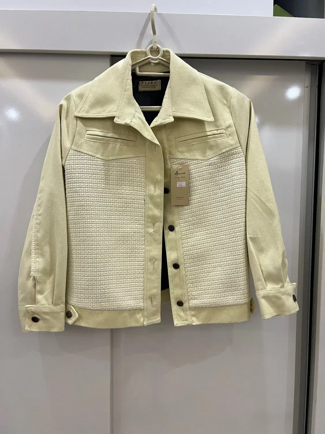 تعدادی لباس زنانه|لباس|گنبد کاووس, |دیوار