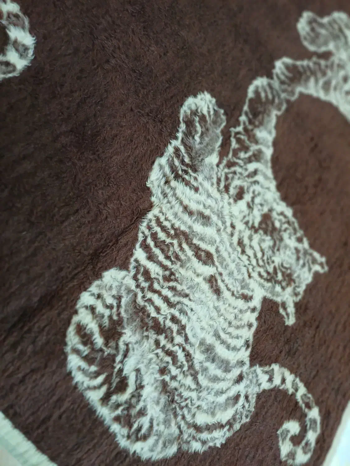 پتو قدیمی  پلنگی|فرش|مشهد, سرافرازان|دیوار