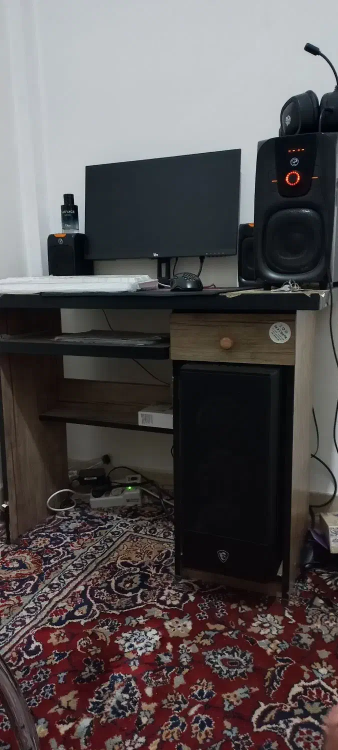 میز کامپیوتر|میز تحریر و کامپیوتر|فردیس, شهرک ۱۱۰|دیوار