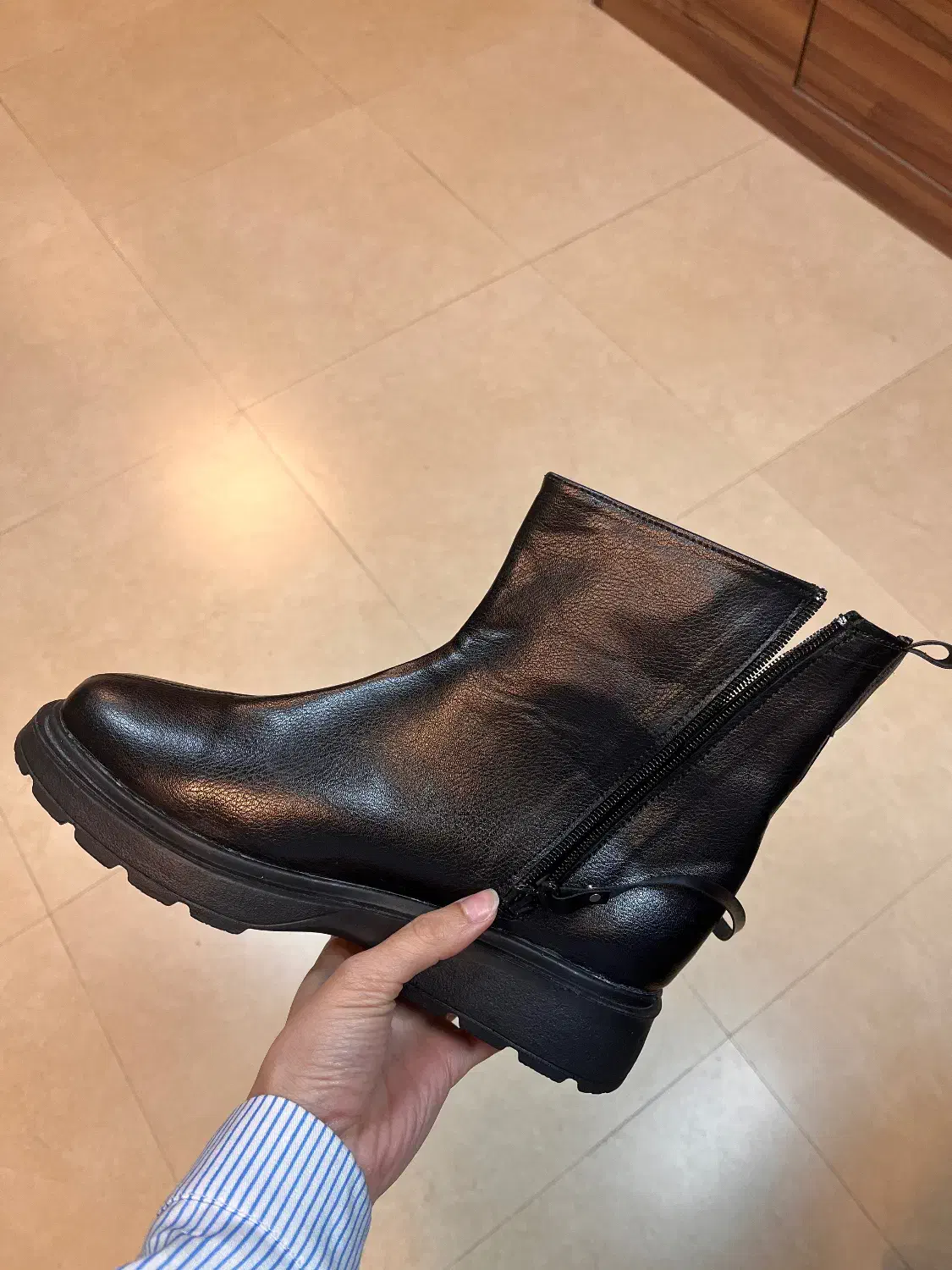 بوت زنانه چرم مشکی|کیف، کفش، کمربند|گرگان, |دیوار