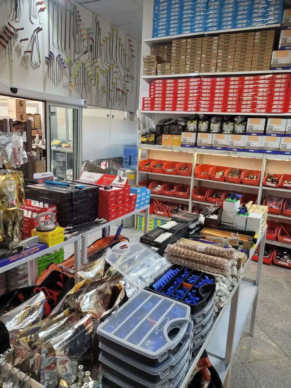 استخدام نیرو در فروشگاه|استخدام خدمات فروشگاه و رستوران|مشهد, کوشش|دیوار