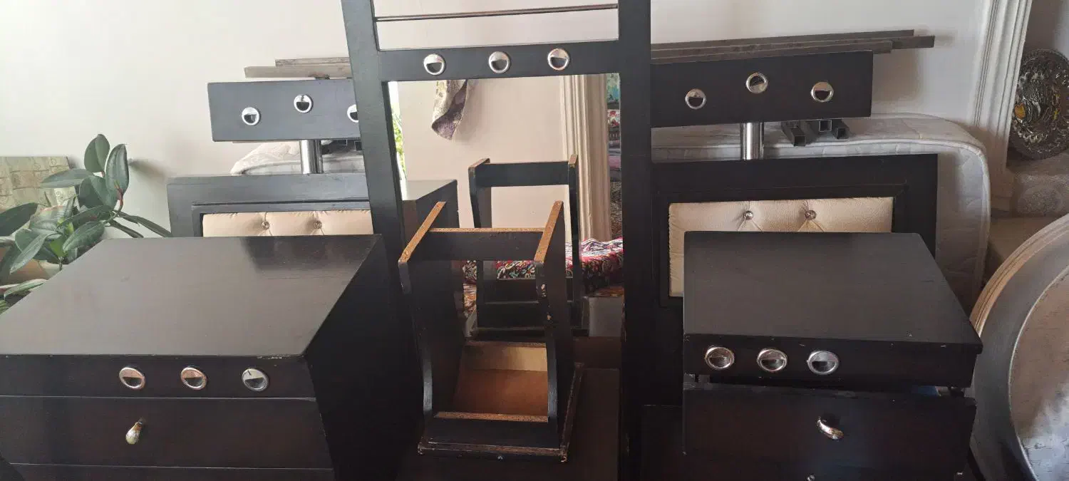 تخت و دراور و پاتختی و آینه قدی|تخت و سرویس خواب|آذرشهر, |دیوار