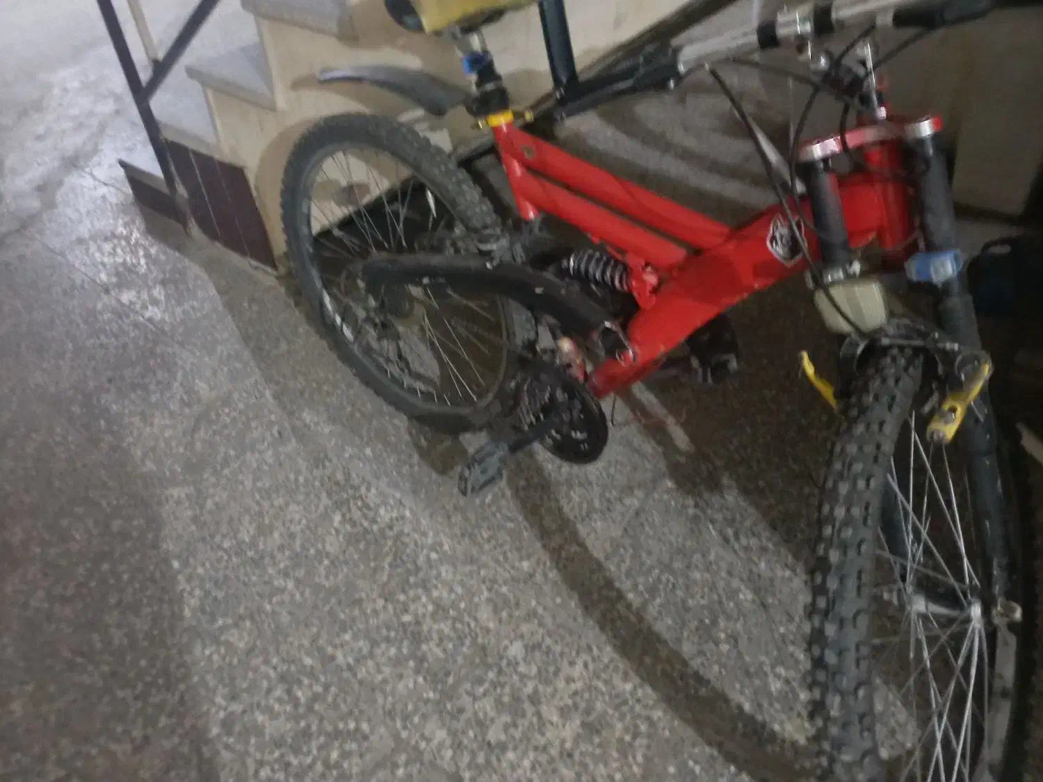 دوچرخه olampia فنری|دوچرخه، اسکیت، اسکوتر|صومعه‌سرا, |دیوار