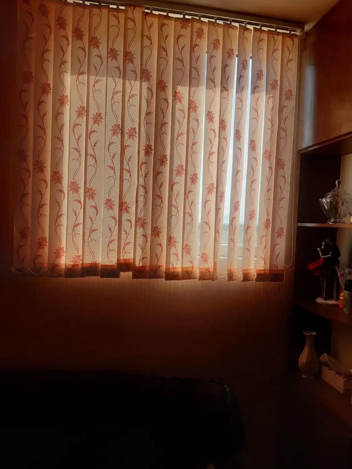 پرده عمودی نونوبعلت تغییردکوراسیون|پرده، رانر، رومیزی|برخوار, |دیوار