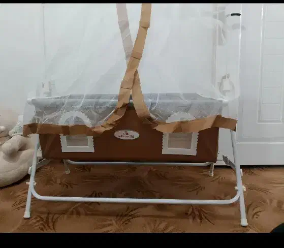 گهواره . تخت کنار مادر .|تخت و صندلی بچه|مشهد, هنرور|دیوار