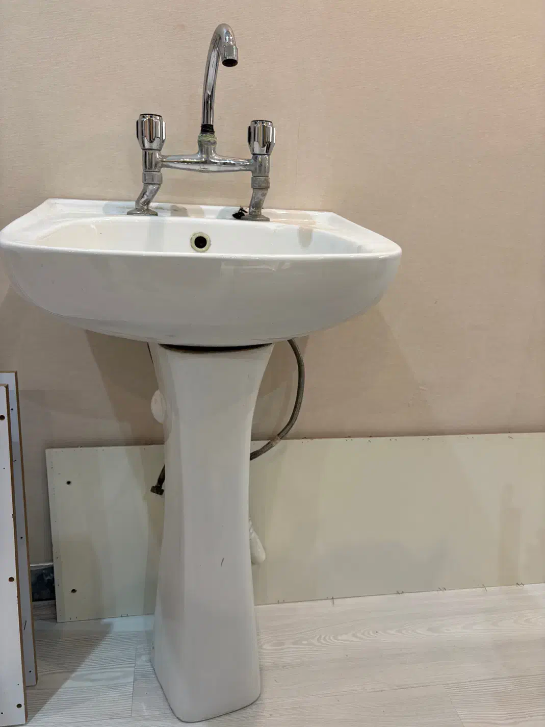 روشور ب همراه شیر|لوازم سرویس بهداشتی|اصفهان, ناژوان|دیوار