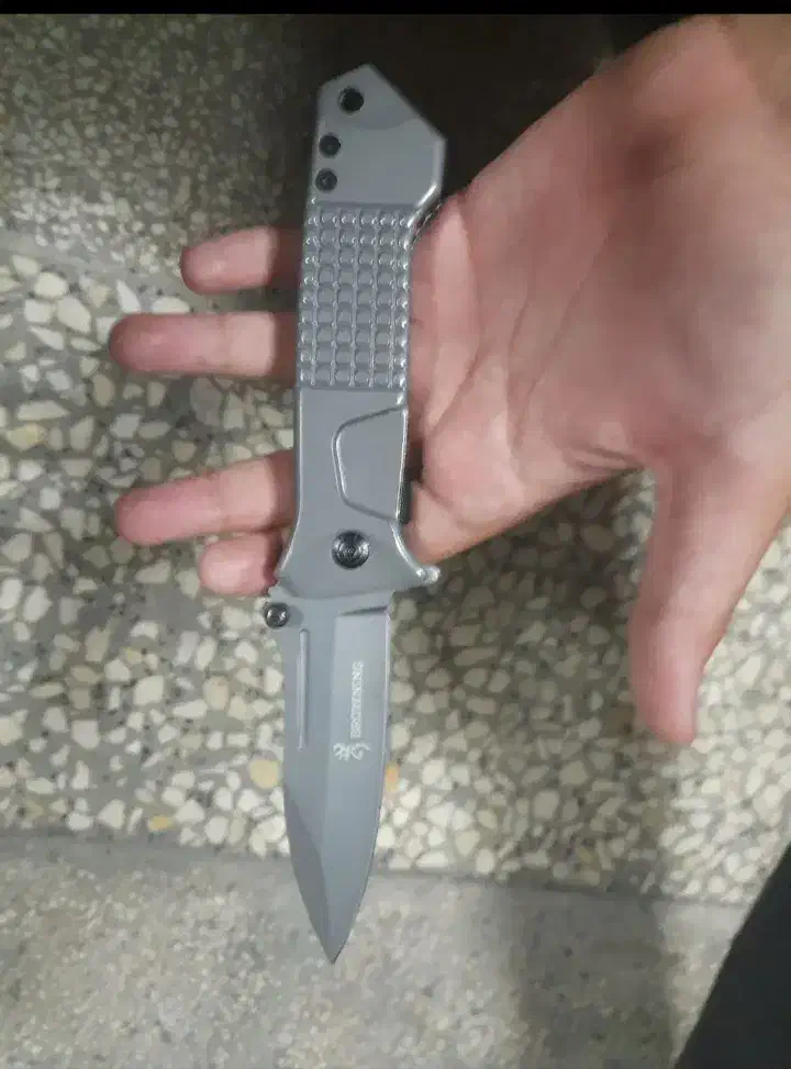 چاقو کارد|کوهنوردی و کمپینگ|شیراز, کوشک میدان|دیوار