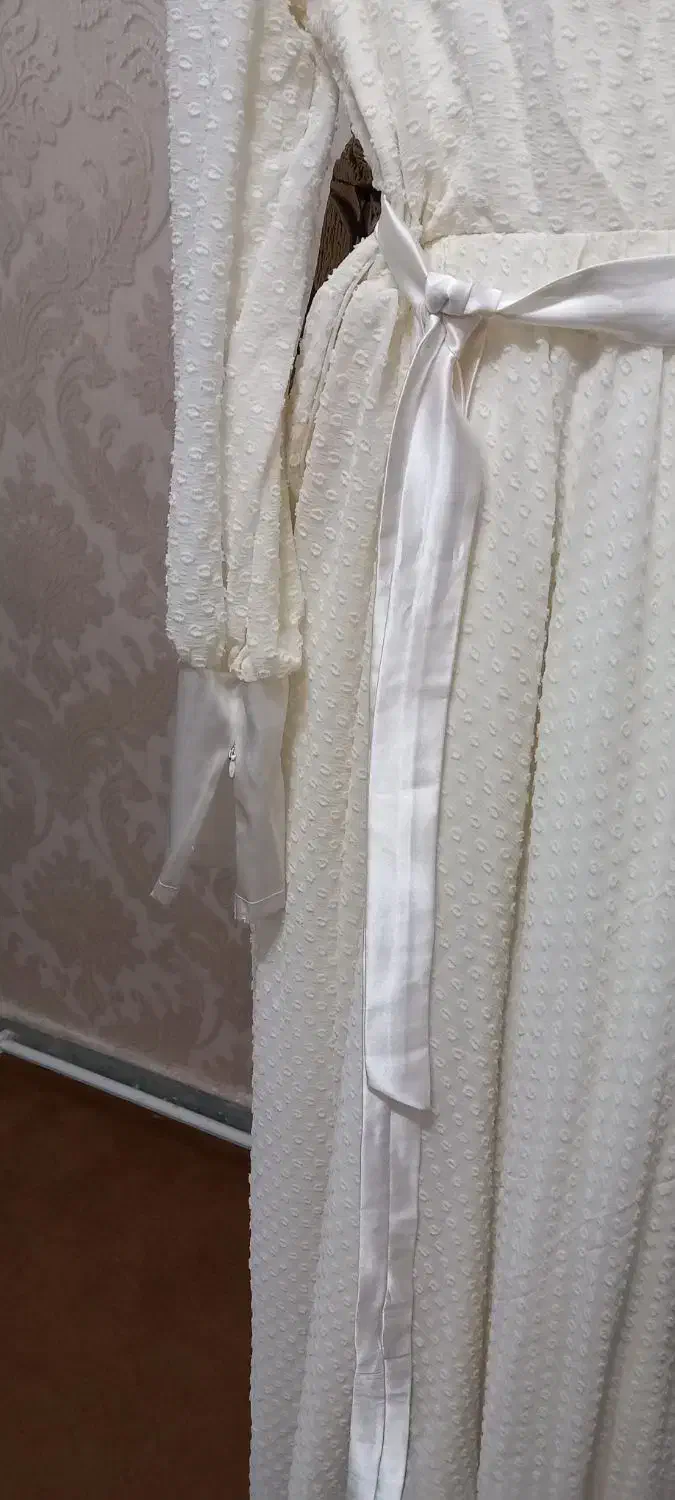 مجلسی سفید|لباس|پارس‌آباد, |دیوار