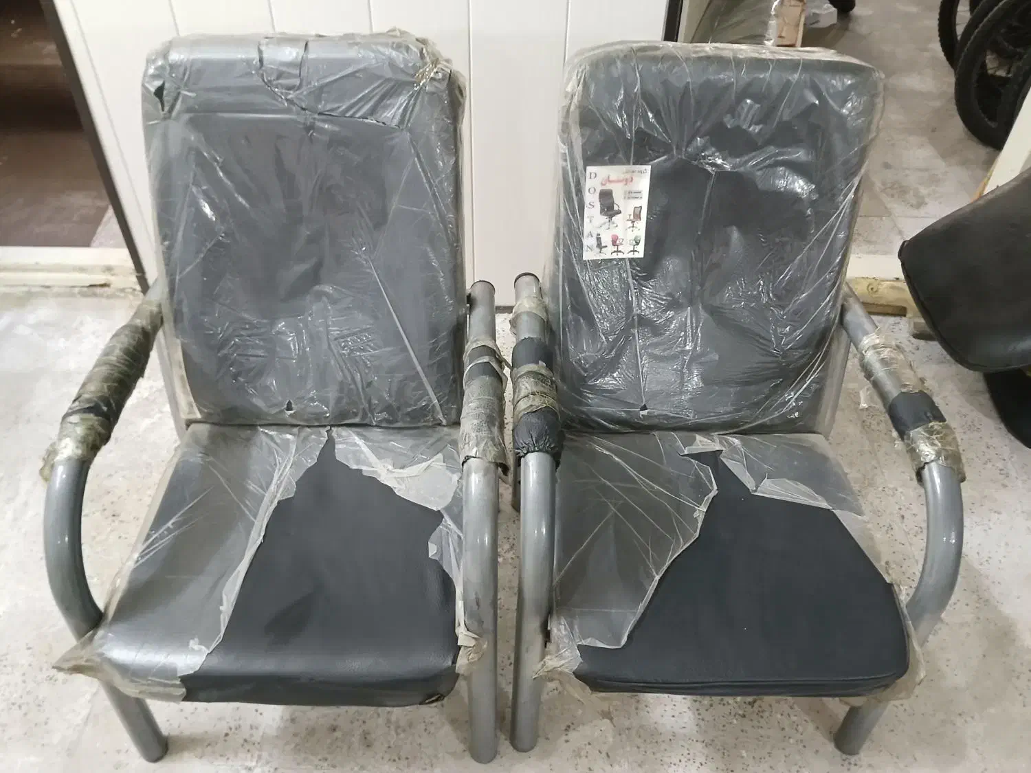 صندلی فلزی راحت و سبک|مبلمان اداری|قم, چهل درخت|دیوار