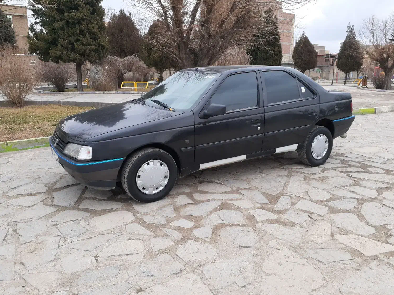 پژو۴۰۵ مدل ۸۱ انژکتور|خودرو سواری و وانت|میاندوآب, |دیوار