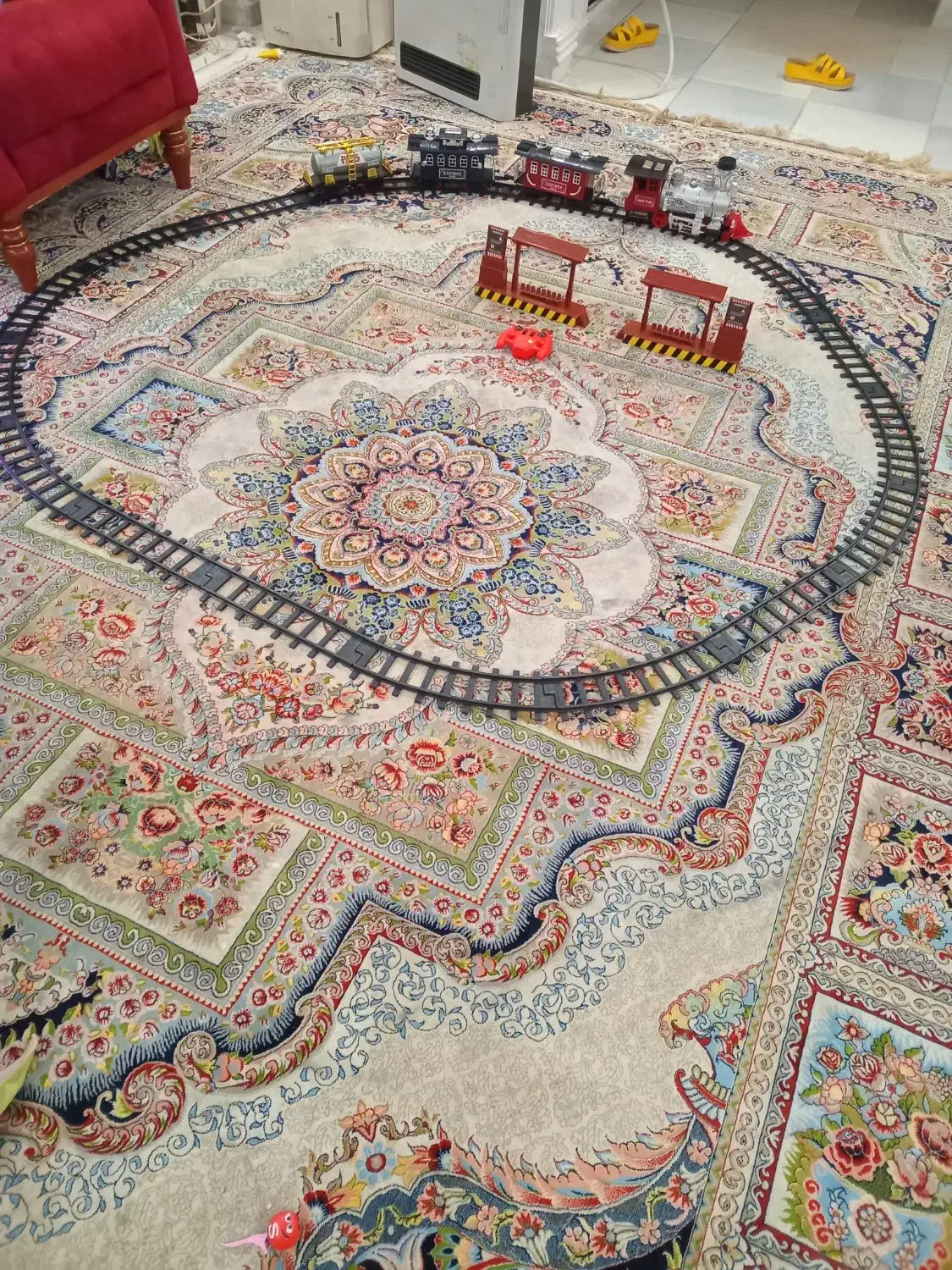 ماشین کنترلی دود زا و قطار کنترلی خیلی بزرگ زمین ب|اسباببازی بچه|هشتگرد, فاز ۲ مهستان|دیوار