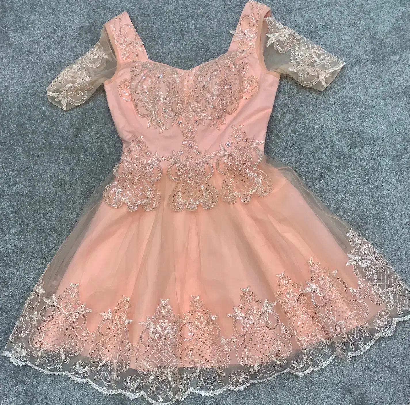 پیرهن مجلسی فوق العاده شکیل و پر کار   کاملا نو|لباس|گرگان, |دیوار