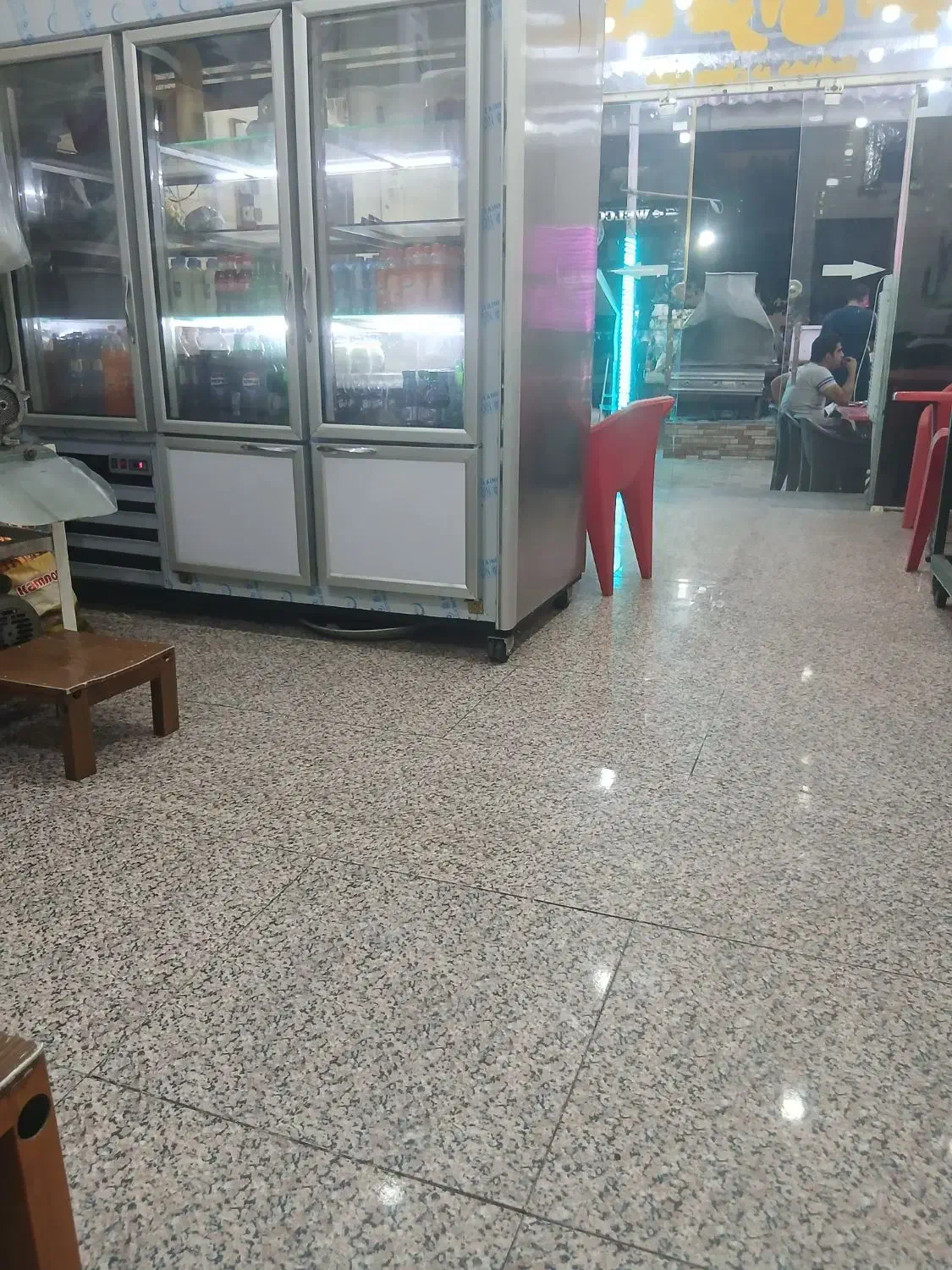 نیازمند همکار|استخدام خدمات فروشگاه و رستوران|دهدشت, |دیوار