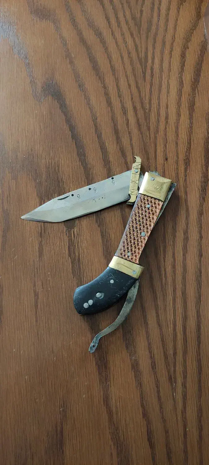 چاقو دنده ای|کلکسیون اشیاء عتیقه|زنجان, |دیوار