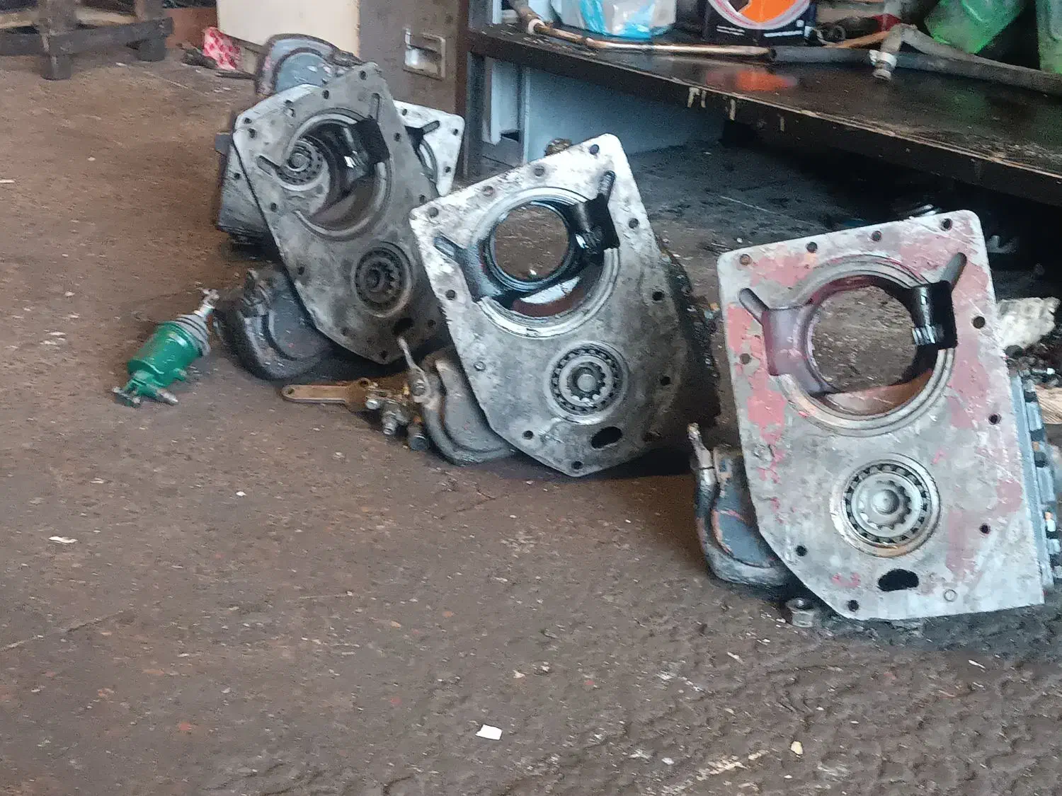 پی تی یو پشت گیربکس دور زیاد کن بنز|قطعات یدکی و لوازم جانبی|تاکستان, |دیوار