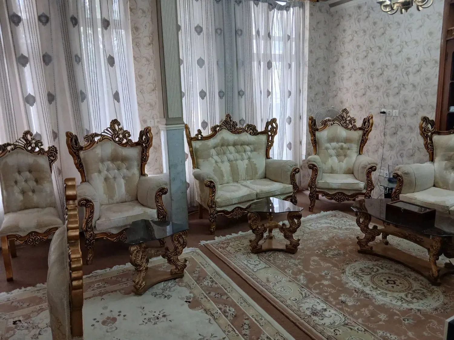 مبل ۹ نفره سالم بدون پارگی و شکستگی کم استفاده شده|مبلمان خانگی و میز عسلی|اردبیل, |دیوار