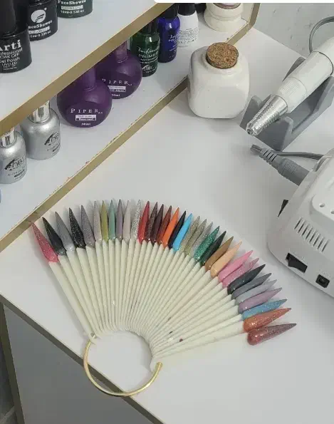 کاشت ناخن با کمترین قیمت بە مناسبت یلدا|خدمات آرایشگری و زیبایی|سنندج, |دیوار