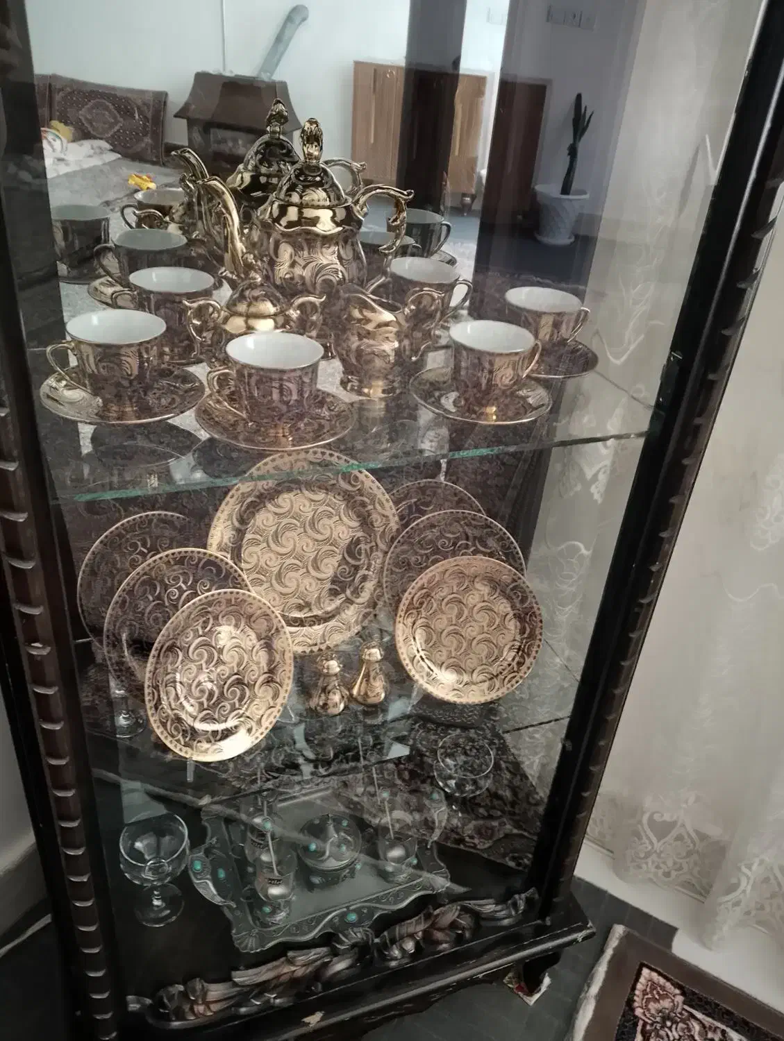 گنجه با لوازم داخل گنجه|بوفه، ویترین، کنسول|تربت‌حیدریه, سرمحله|دیوار