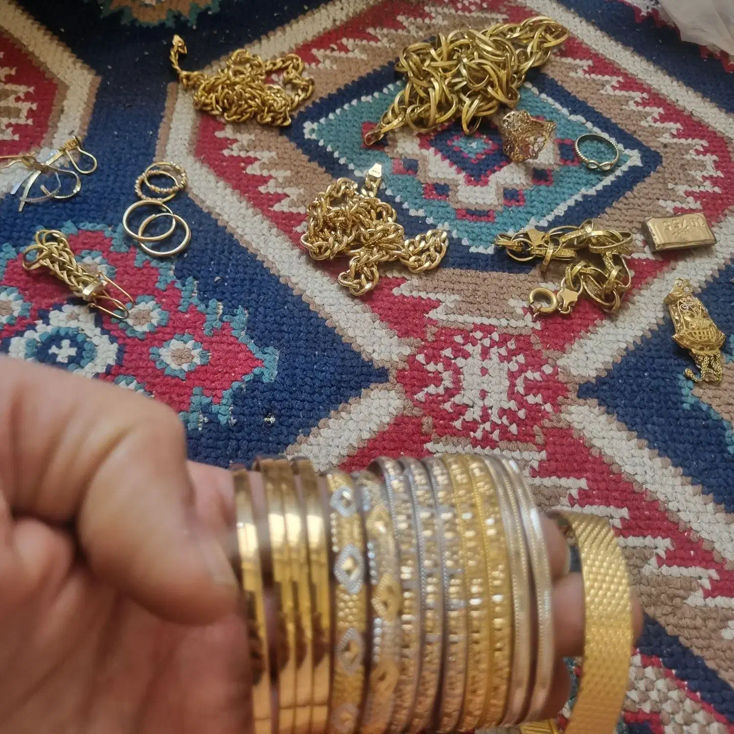 مقداری طلا آبشده با انگ معتبر،ودست دوم|جواهرات|کرج, باغستان|دیوار