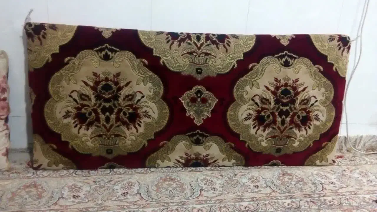 ۴ عدد پشتی|پشتی|قم, گلزار|دیوار