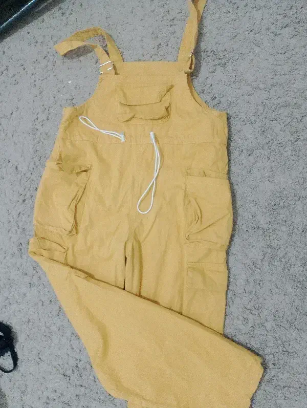 کت شلوار و چند دست لباس با قیمت باورنکردنی|لباس|شاهین‌شهر, گرگاب|دیوار