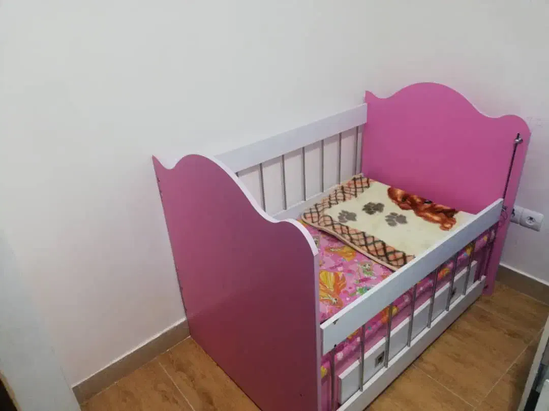 تختخواب کودک|تخت و صندلی بچه|رشت, باهنر|دیوار