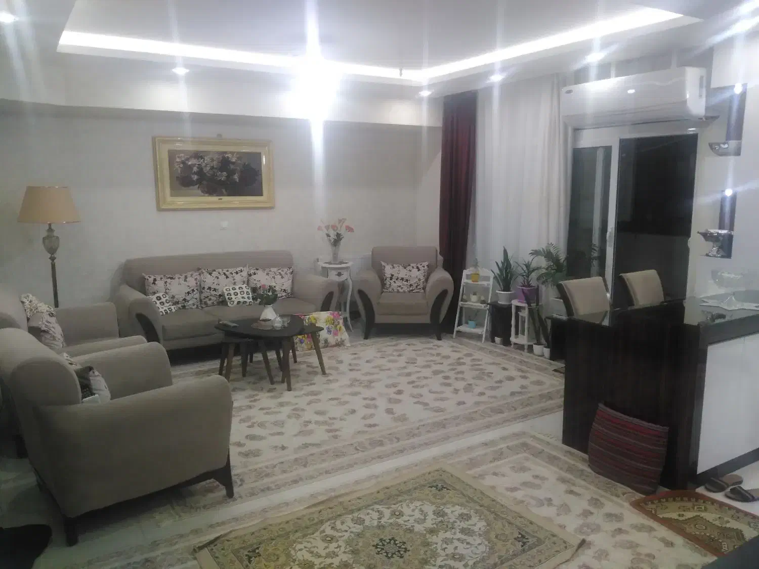 واحد 90 متری مدرس|فروش آپارتمان|شاهینشهر, طالقانی|دیوار