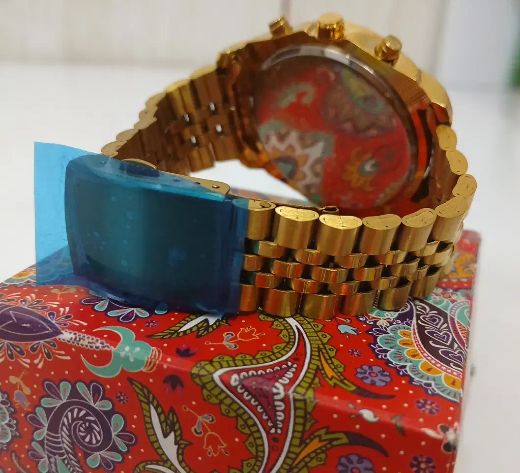 ساعت طلایی|ساعت|اصفهان, خانه اصفهان|دیوار