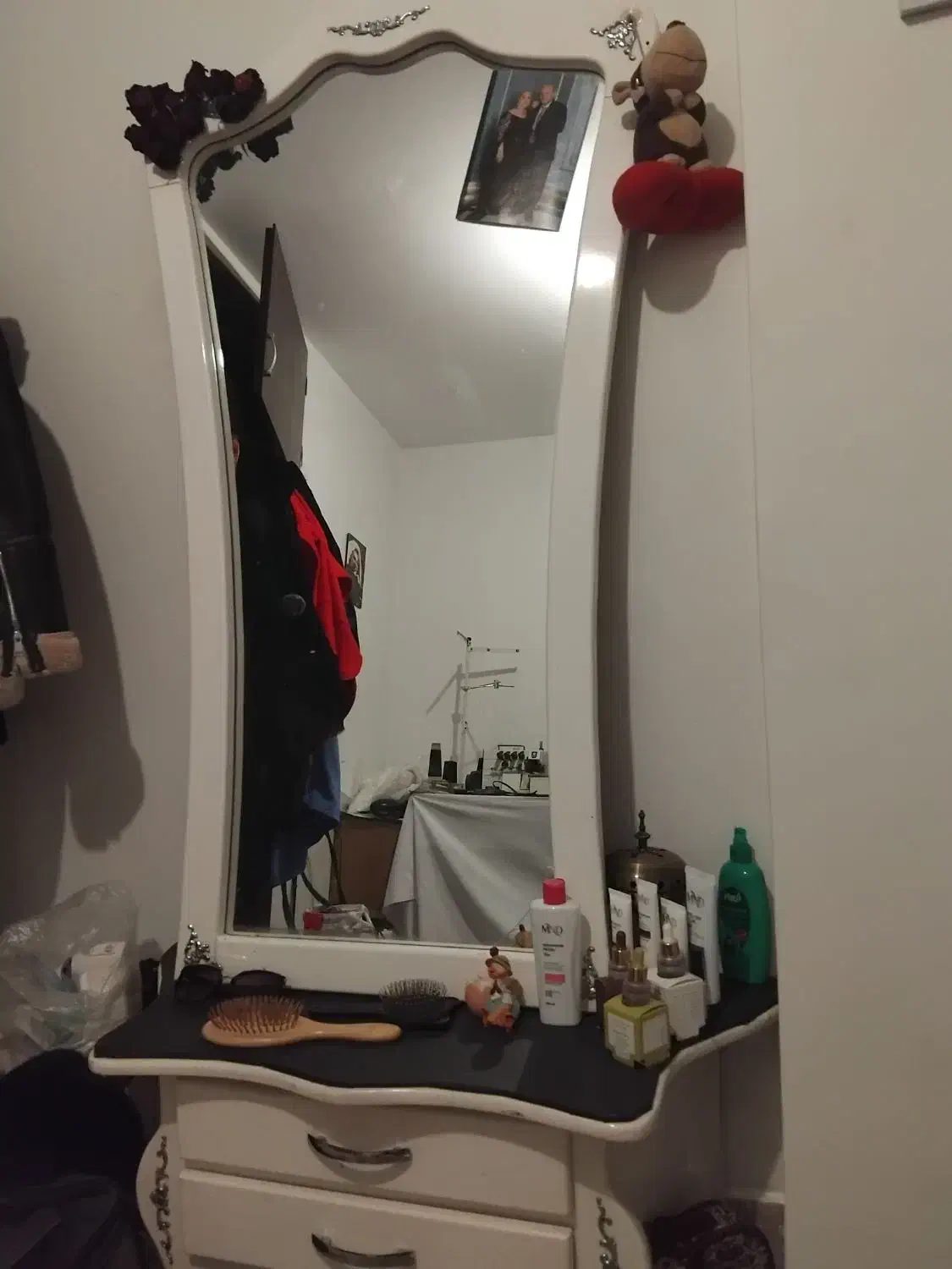 فروشی|آینه|شهر ری, جوانمرد قصاب|دیوار