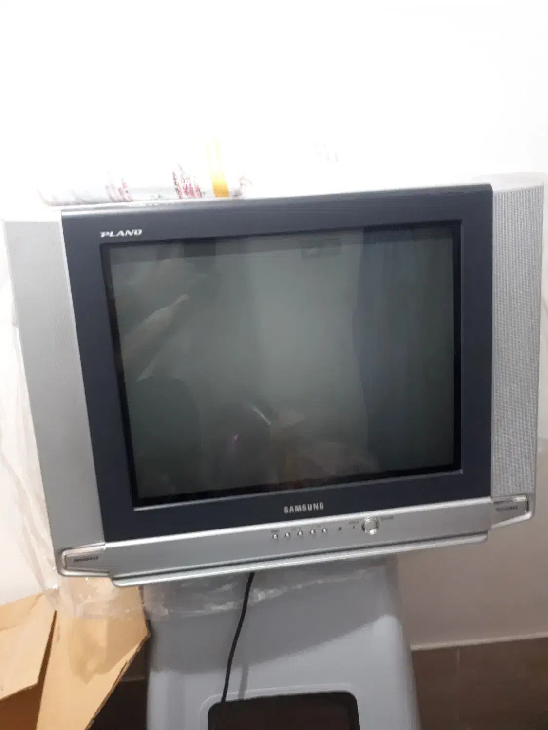 تلویزیون ۲۱نونو|تلویزیون و پروژکتور|سبزوار, قصبه غربی|دیوار