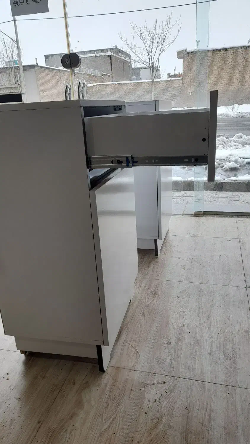 دکور آرایشگاه زنانه|آرایشگاه و سالن‌های زیبایی|مشهد, کوشش|دیوار