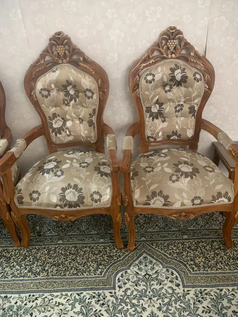 مبل 9نفره تمام چوب|مبلمان خانگی و میز عسلی|مشهد, ده دی|دیوار