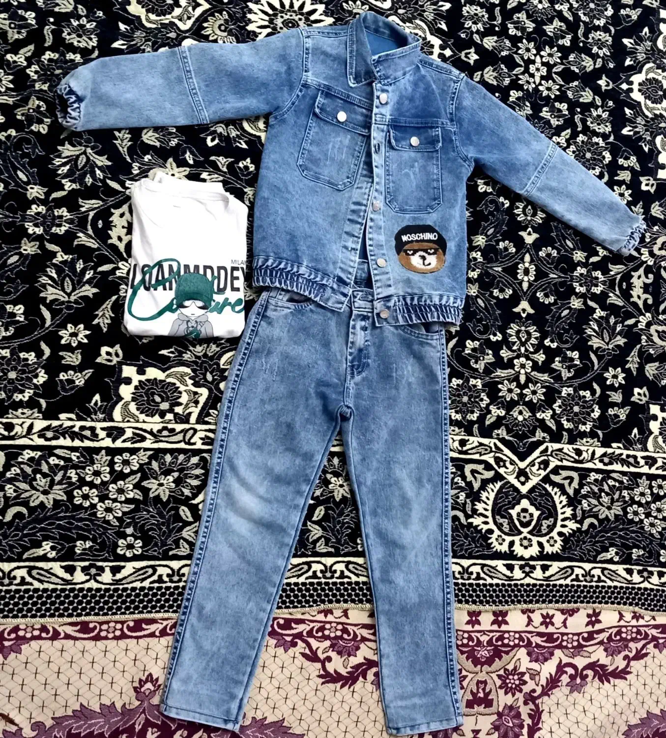 سِتِ سه تیکه لی اسپرت|کفش و لباس بچه|قرچک, پویینک|دیوار