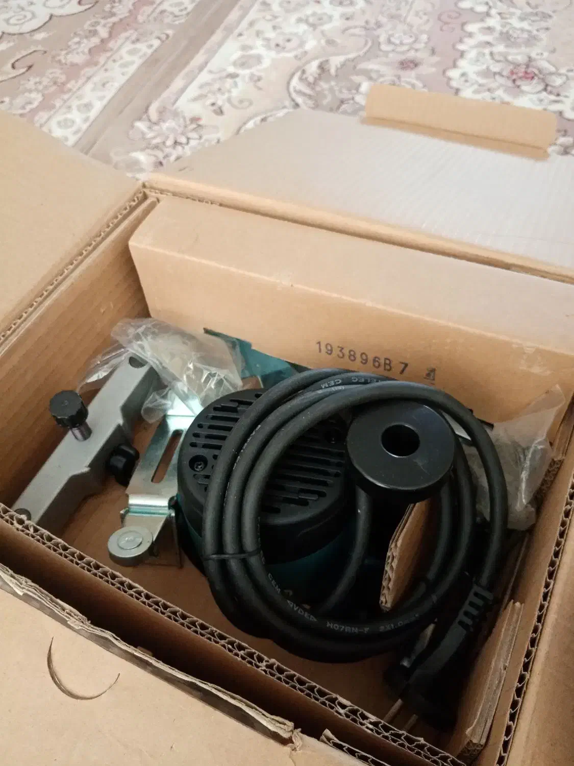 فرزنجاری|ابزارآلات|برخوار, |دیوار