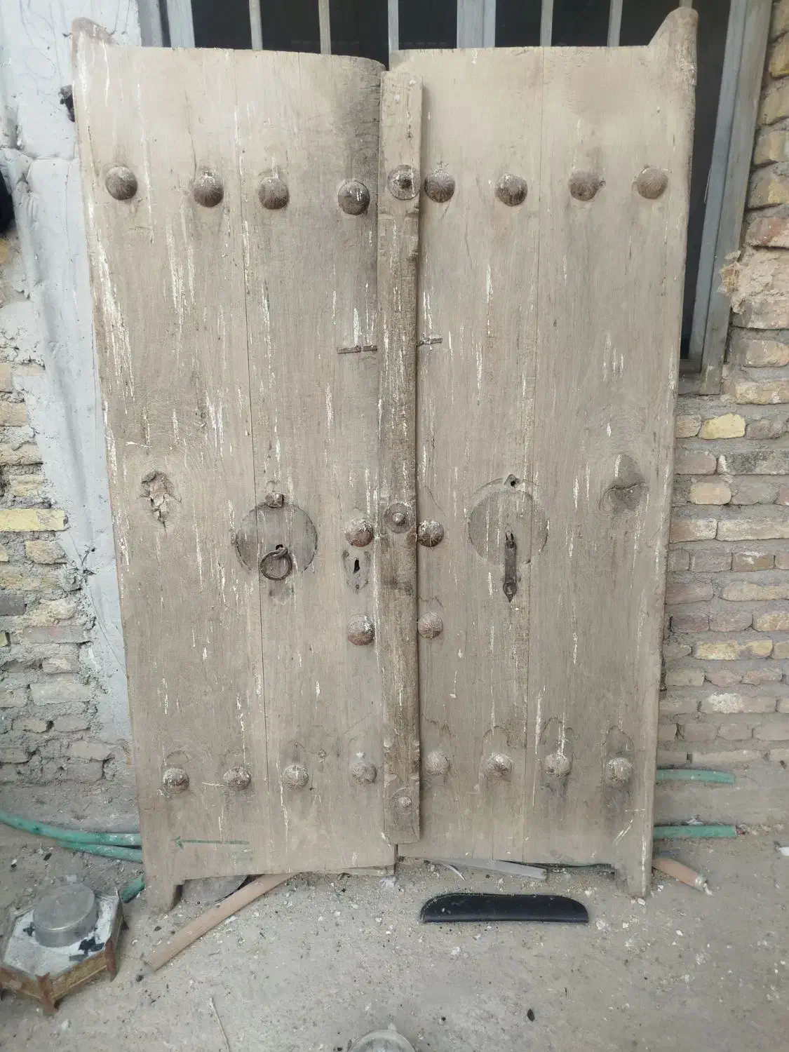 درب چوبی قدیمی(عتیقه)|کلکسیون اشیاء عتیقه|کرمان, |دیوار