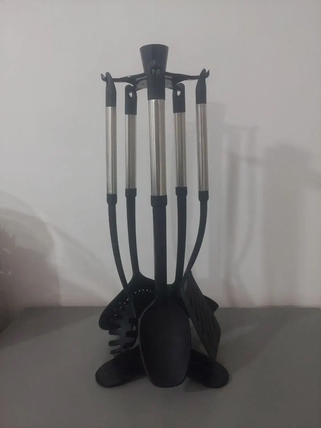 کفگیر و ملاقه نو و تمیز|ظروف پخت‌وپز|تربت‌حیدریه, پائین ولایت|دیوار