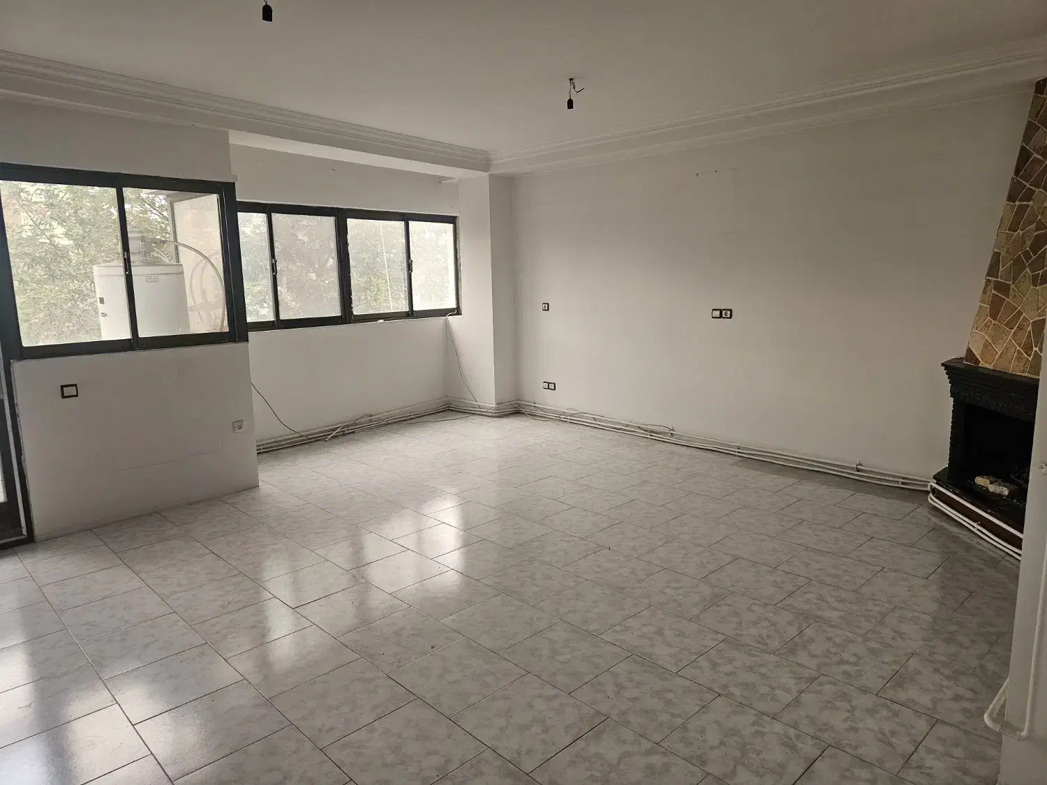 واحد بر اصلی خیابان ساری|اجارهٔ آپارتمان|قائم‌شهر, |دیوار