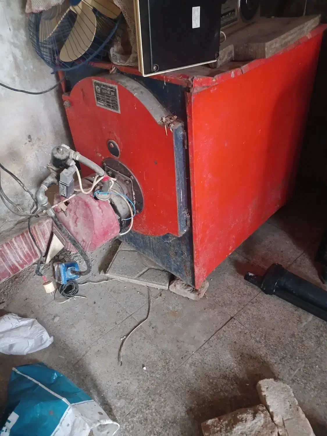 شوفاژومشعل ولوازم جانبی|آبگرمکن، پکیج، شوفاژ|بابل, |دیوار