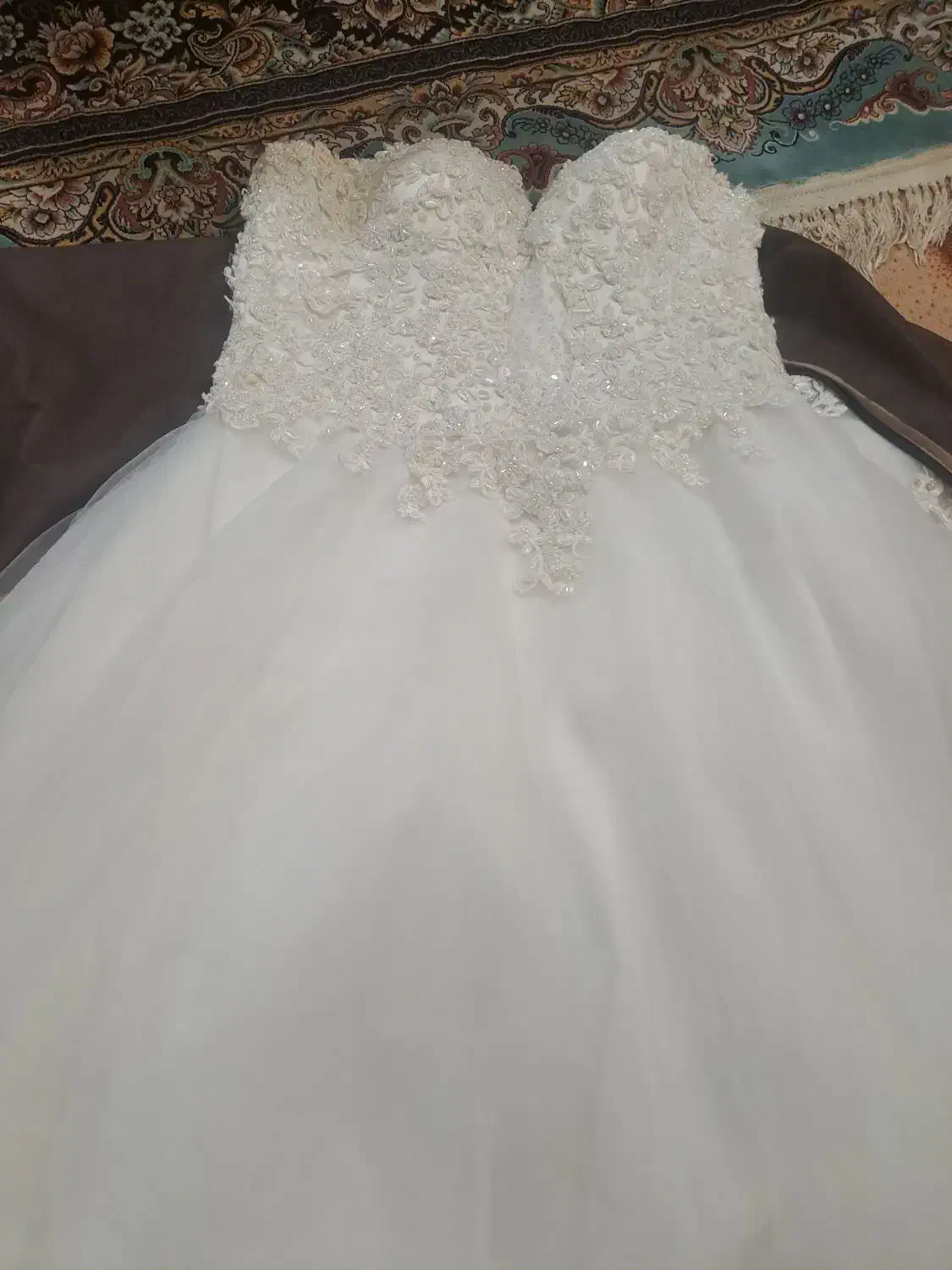 دوتا لباس عروس|لباس|اراک, |دیوار