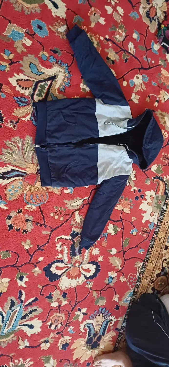 مقداری لباس زمستونی|لباس|زنجان, |دیوار