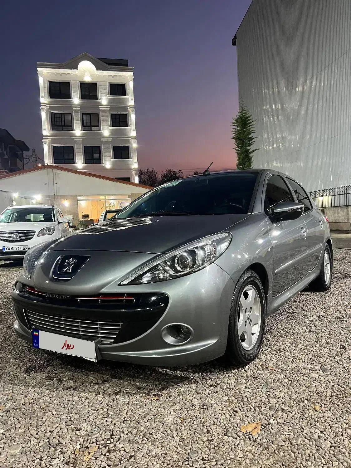 پژو ۲۰۷ بدون توضیح خاص پسند|خودرو سواری و وانت|لاهیجان, قیام|دیوار