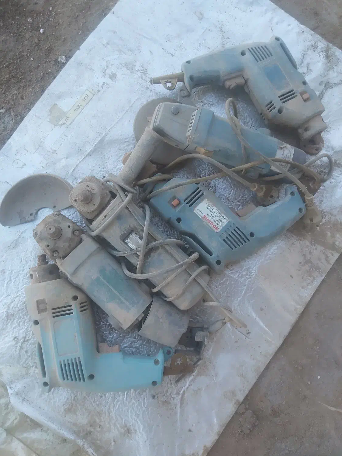 ۳ عدد مینی سنگ یا مینی فرز و ۳ عدد دریل یا دلر|ابزارآلات|یزد, |دیوار