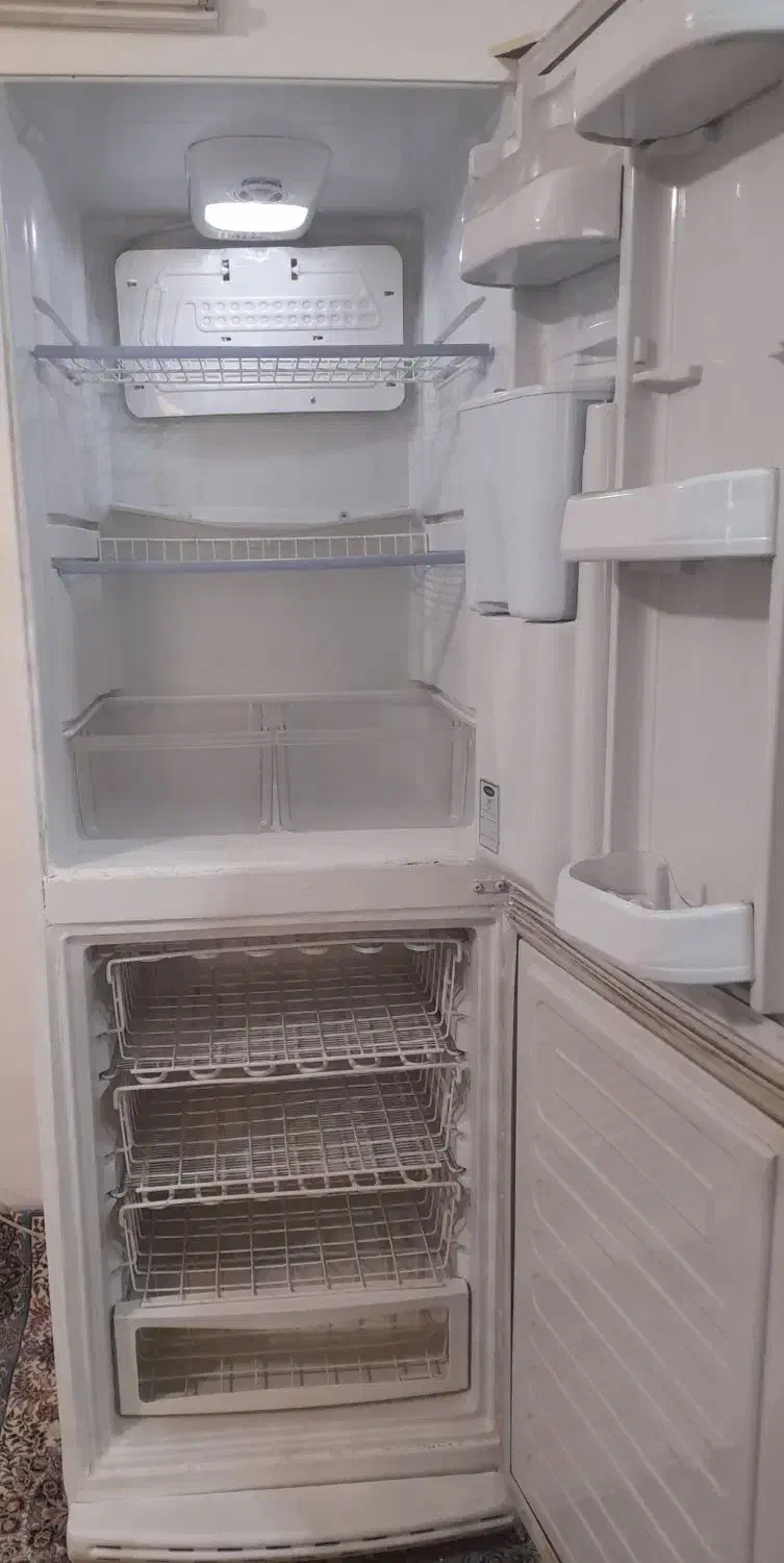 یچخال LG بوفه چوب تلوزیون|یخچال و فریزر|کرج, خرمدشت|دیوار