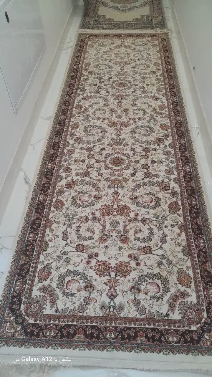 فروش فرش ۷۰۰ شانه درحد نو|فرش|اراک, |دیوار
