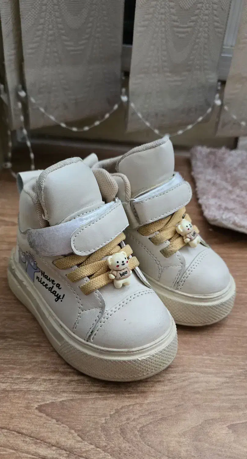 پوتین و نیم بوت  بچگانه سایز ۲۲|کیف، کفش، کمربند|تبریز, |دیوار