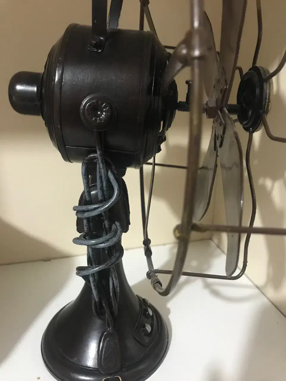 پنکه دکوری|کلکسیون اشیاء عتیقه|تهران, جوانمردان (اندیشه)|دیوار