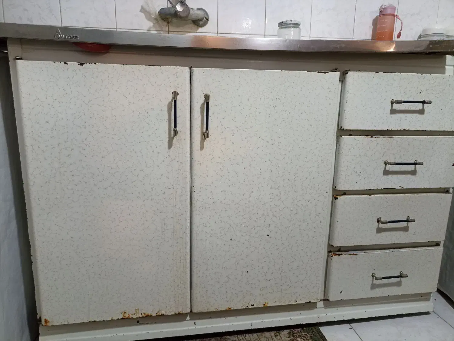 کابینت آشپزخانه کارکرده سالم|کتابخانه، شلف، قفسه‌های دیواری|همدان, |دیوار